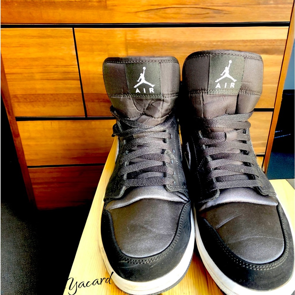 AIR JORDAN 1 MID SE NYLON 'BLACK GREY' SZ 10.